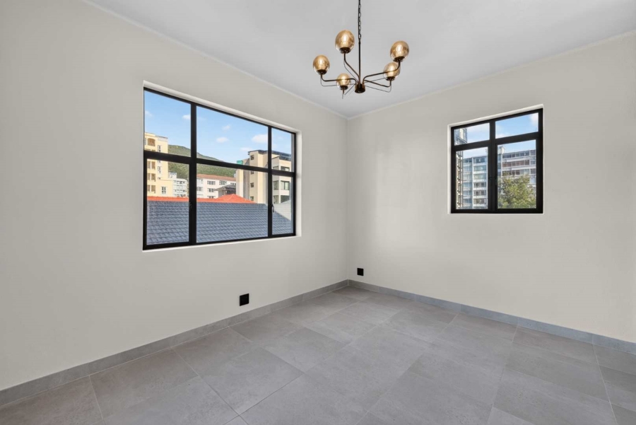 1 Bedroom Property for Sale in Sea Point Western Cape